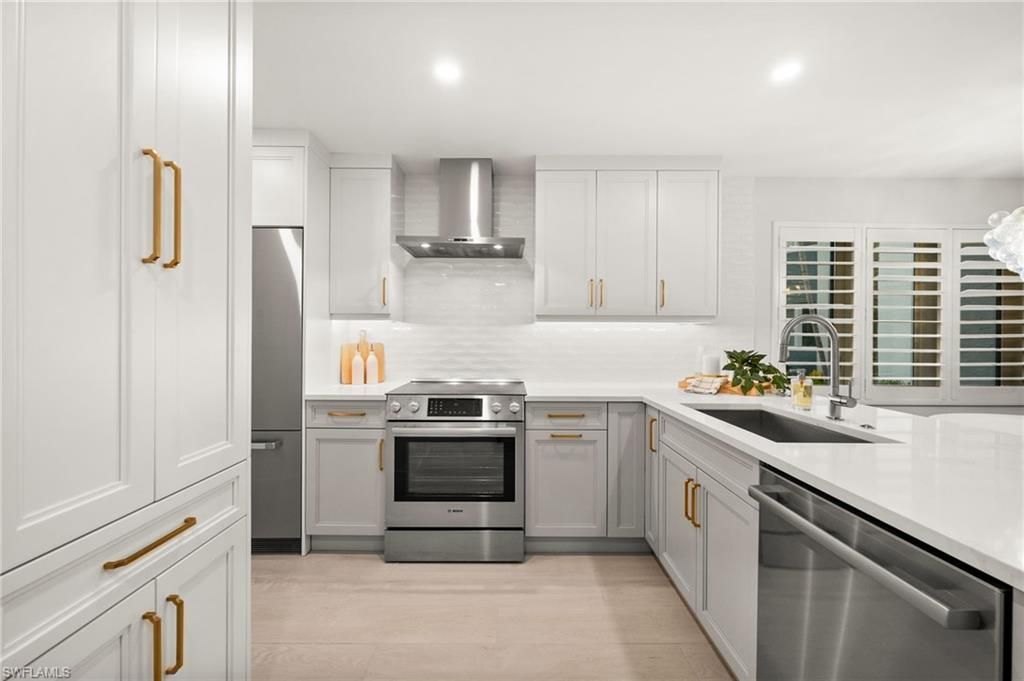 1300 Gulf Shore Blvd N, Unit 109, Naples, FL 34102 Photo