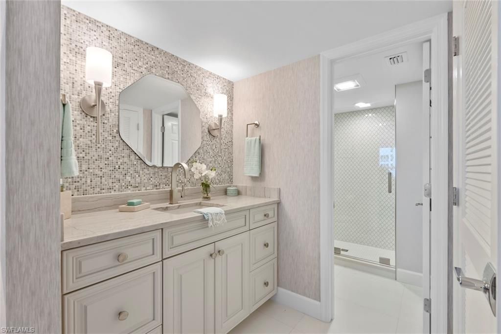 4251 Gulf Shore Blvd N, Unit 10B, Naples, FL 34103 Photo