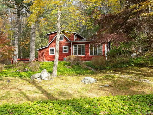 9 Barrett Circle Court, Carmel, NY 10512