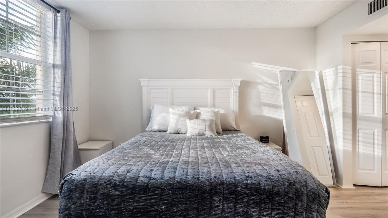 1801 N Flagler Dr, Unit 622, West Palm Beach, FL 33407 Photo