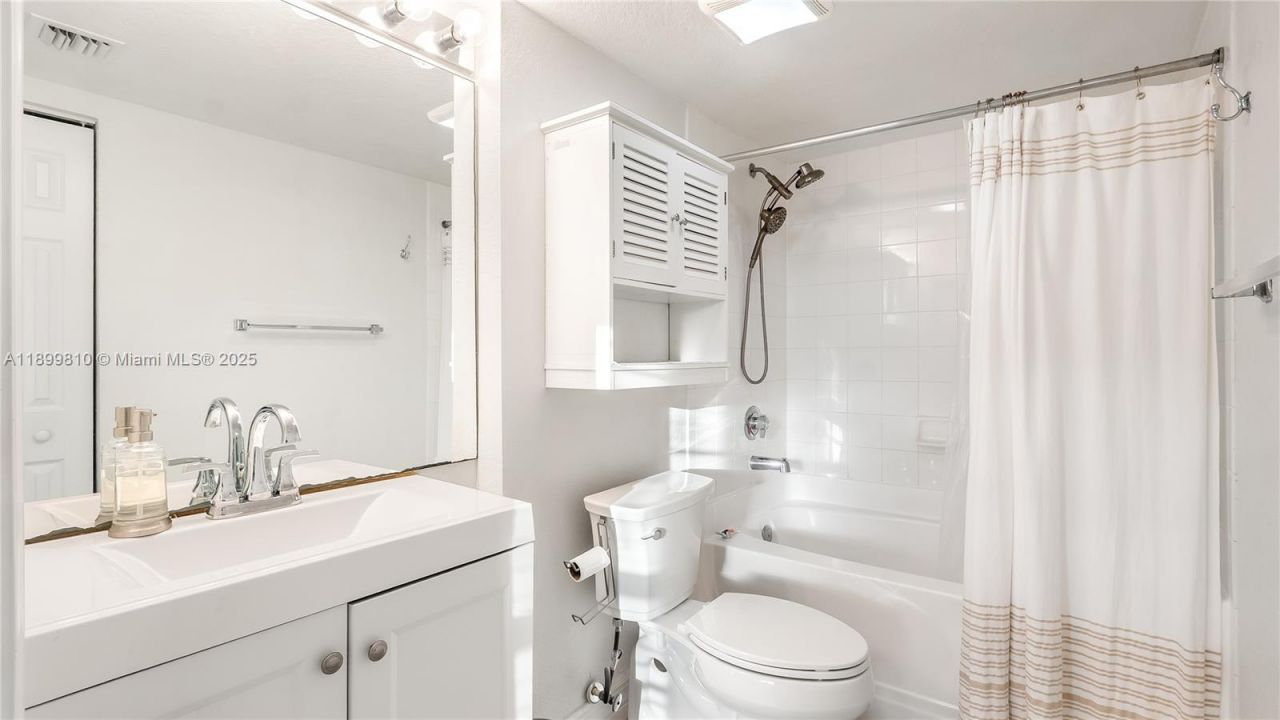 1801 N Flagler Dr, Unit 622, West Palm Beach, FL 33407 Photo