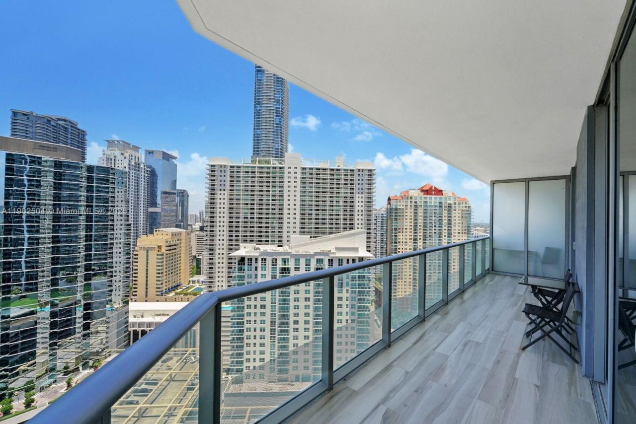 1300 Brickell Bay Dr, Unit 2901, Miami, FL 33131 Photo