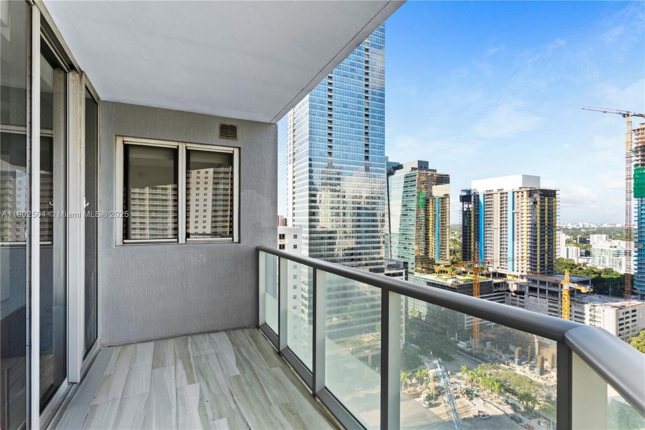 1300 Brickell Bay Dr, Unit 2901, Miami, FL 33131 Photo