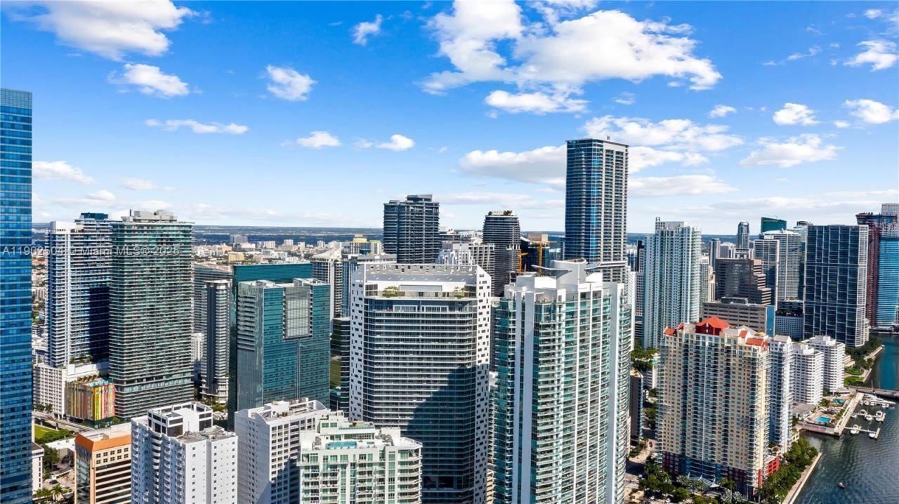 1300 Brickell Bay Dr, Unit 2901, Miami, FL 33131 Photo
