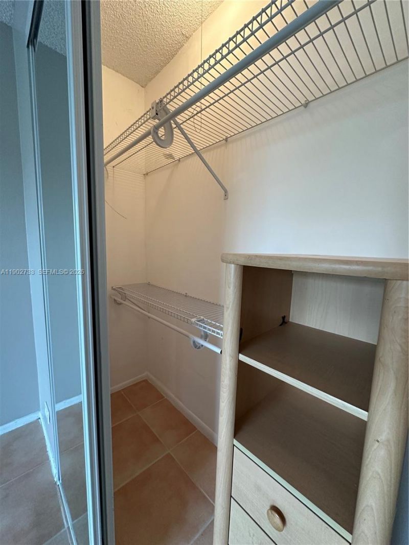 3650 Inverrary Dr, Unit 3Y-G, Lauderhill, FL 33319 Photo