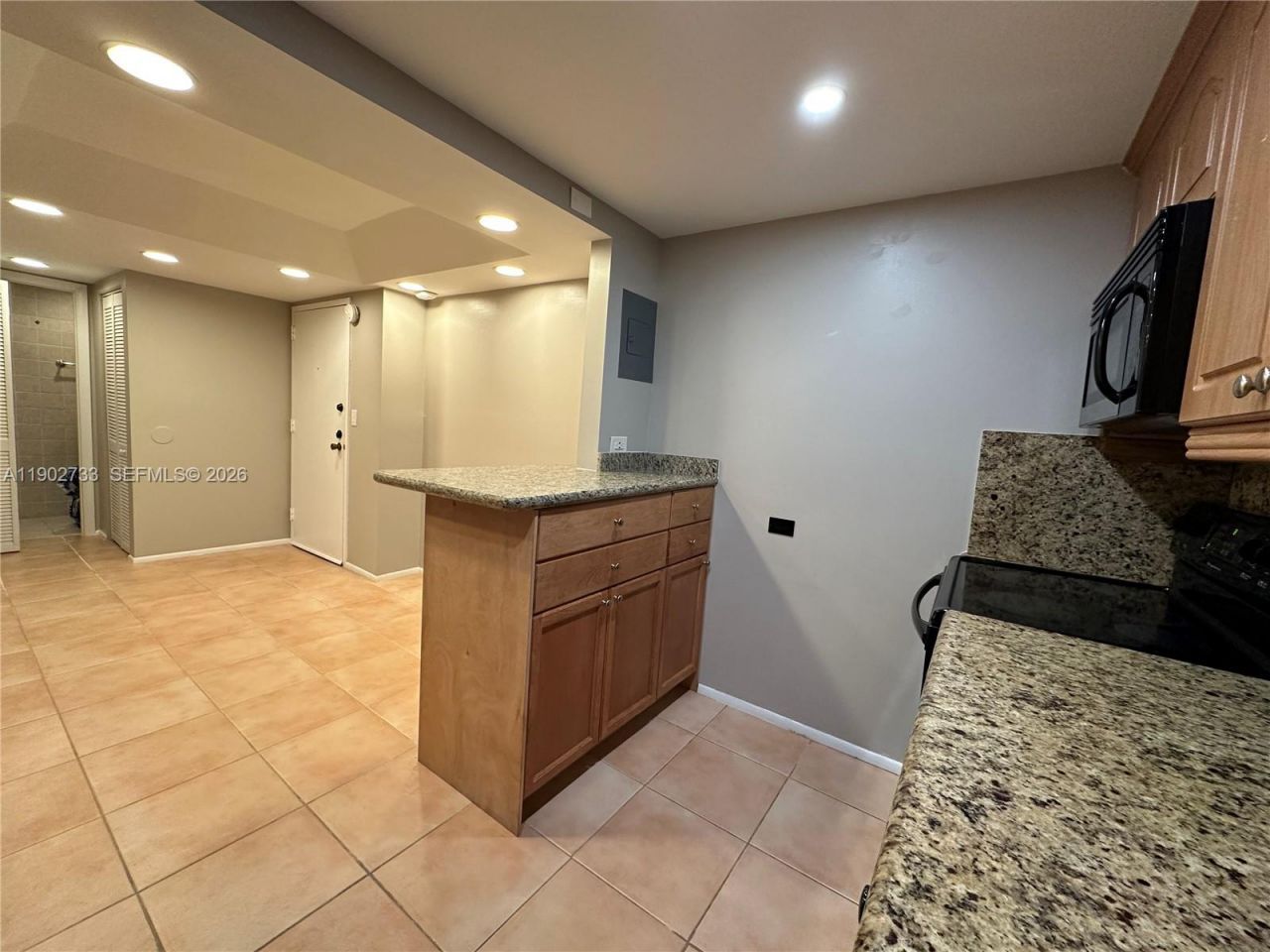 3650 Inverrary Dr, Unit 3Y-G, Lauderhill, FL 33319 Photo