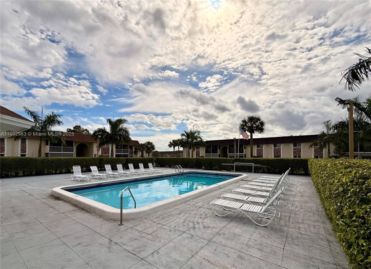 22805 SW 66th Ave, Unit 208, Boca Raton, FL 33428 Photo