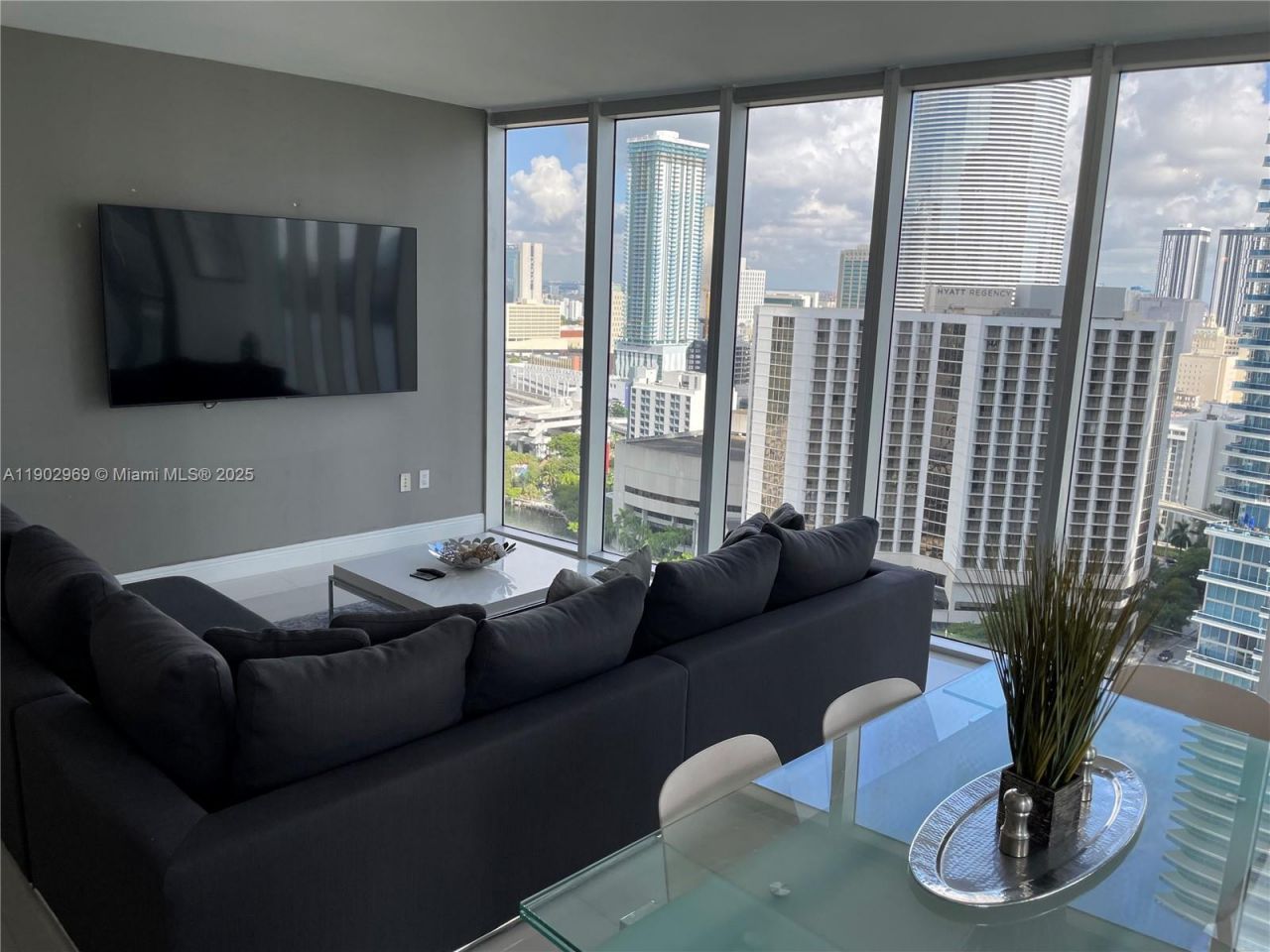 485 Brickell Ave, Unit 2602, Miami, FL 33131 Photo