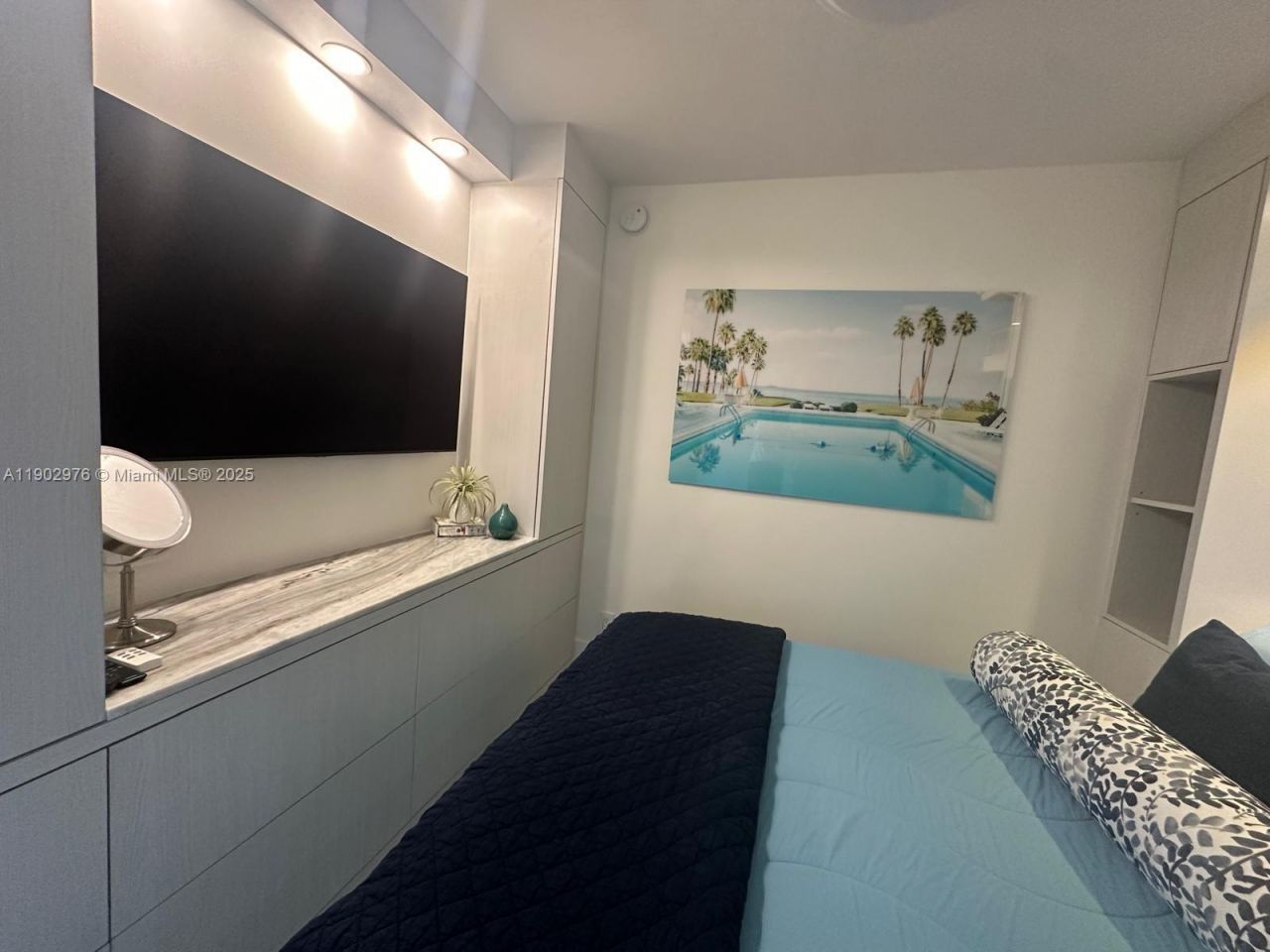 2555 Collins Ave, Unit 1907, Miami Beach, FL 33140 Photo