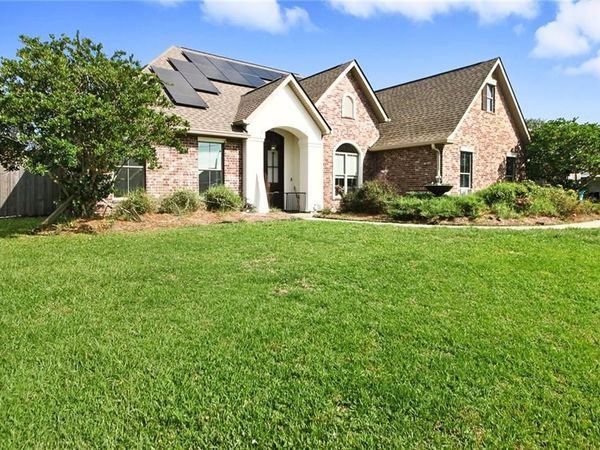 104 TUPELO Court, Luling, LA 70070