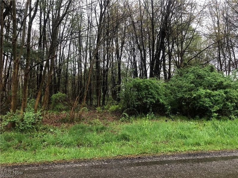 8817 Pleasantwood Avenue NW, North Canton, OH 44720 Photo 1