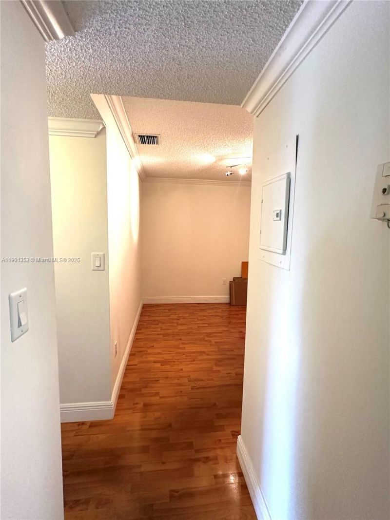 199 SW 12th Ave, Unit 519-B, Miami, FL 33130 Photo