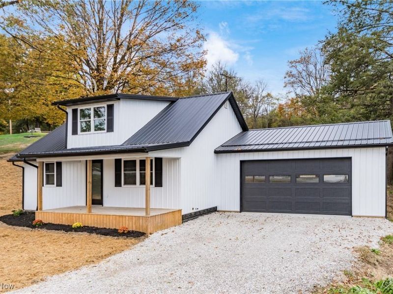 7115 East Pike, Zanesville, OH 43701 Photo 1