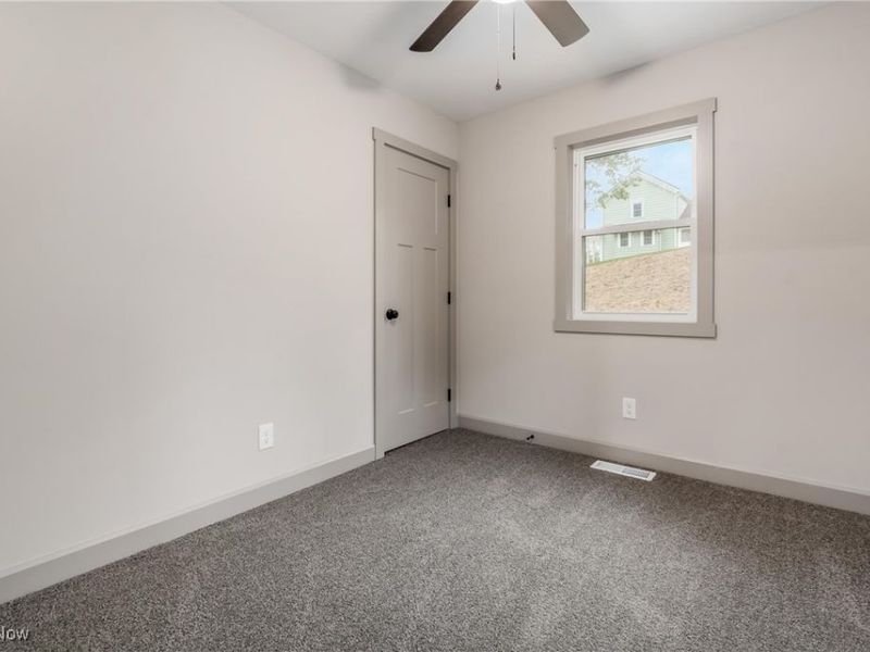 7115 East Pike, Zanesville, OH 43701 Photo 15