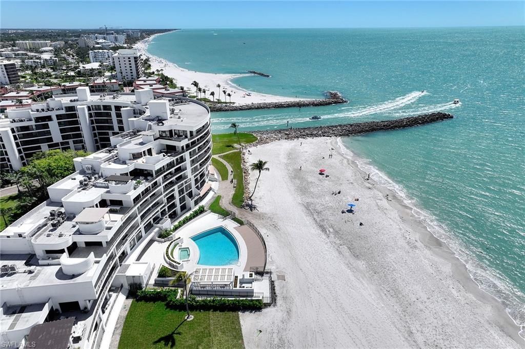 2389 Gulf Shore Blvd N, Unit 302, Naples, FL 34103 Photo