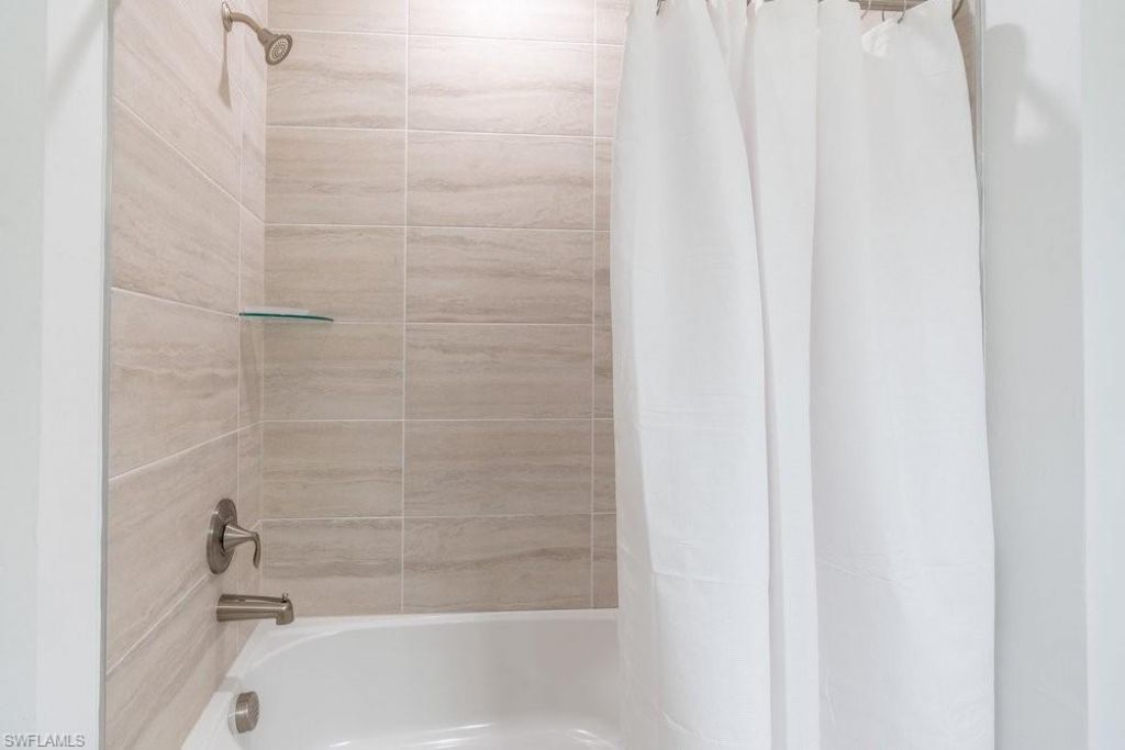 16352 Viansa Way, Unit 101, Naples, FL 34110 Photo