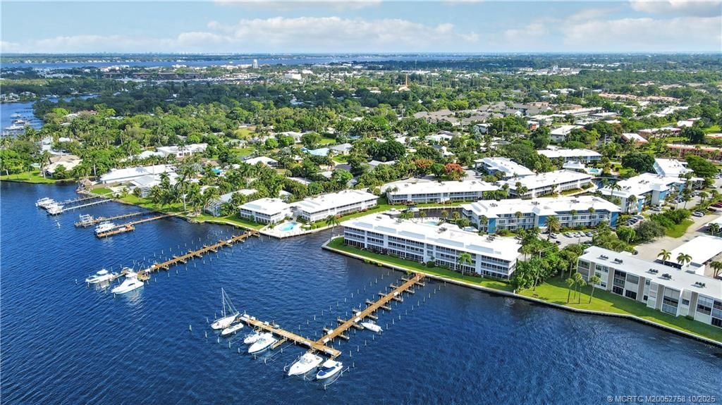 1866 SW Palm City Road, Unit 204, Stuart, FL 34994 Photo