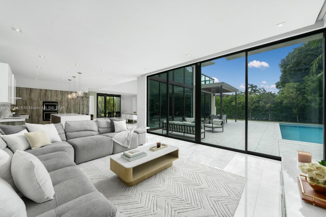 4520 N Meridian Ave, Miami Beach, FL 33140 Photo