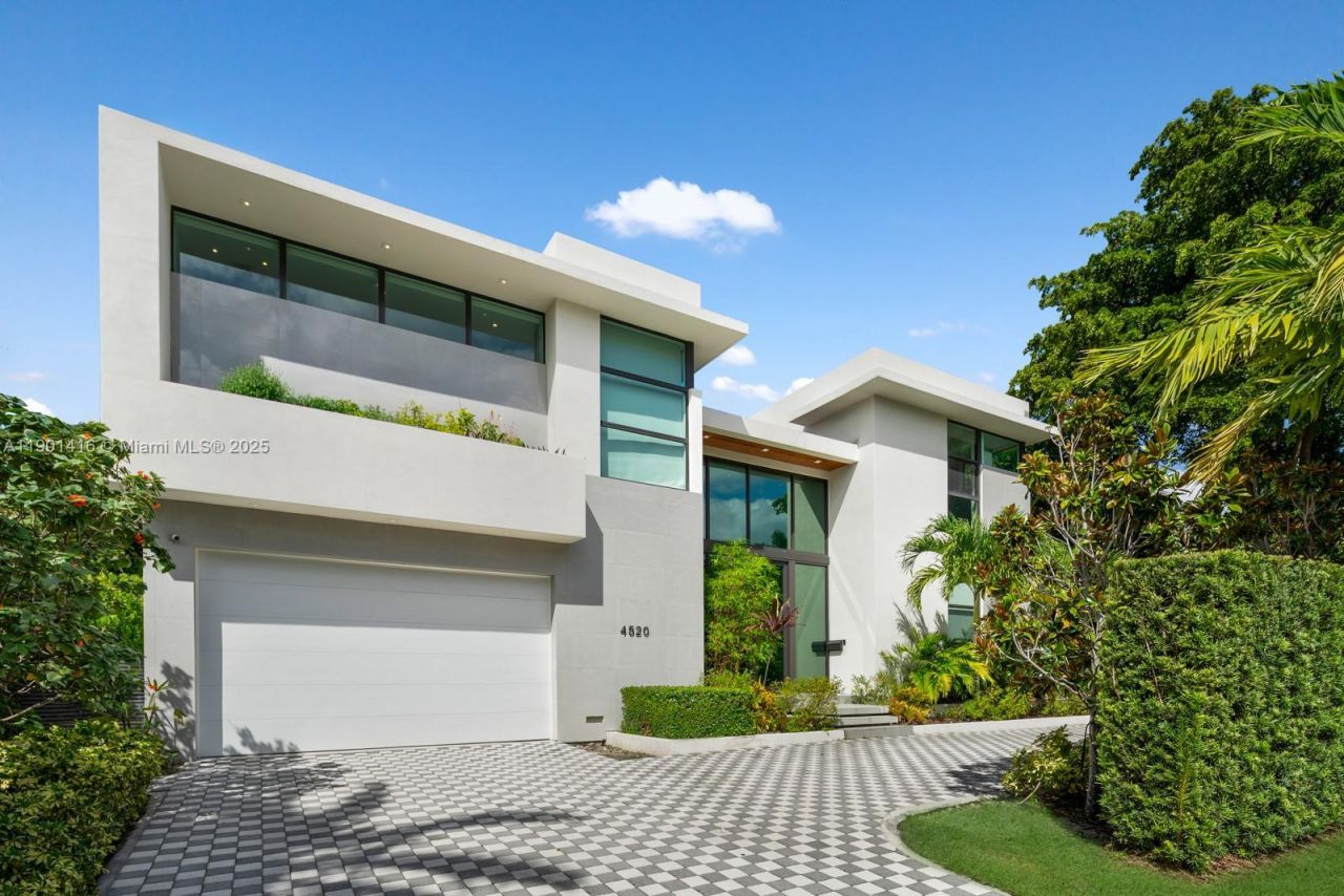 4520 N Meridian Ave, Miami Beach, FL 33140 Photo