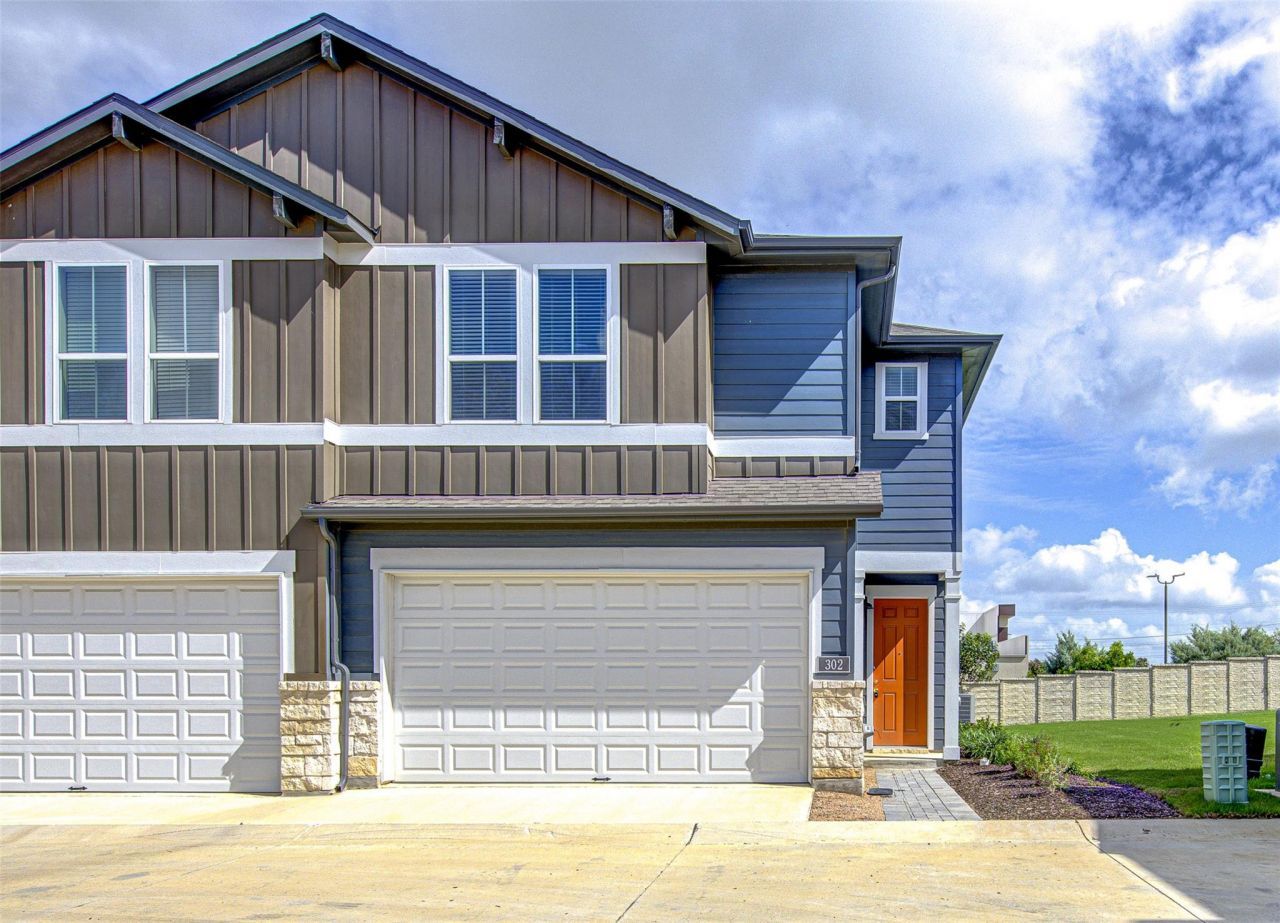 1020 Vista View Dr, Unit 302, Georgetown, TX 78626 Main Photo