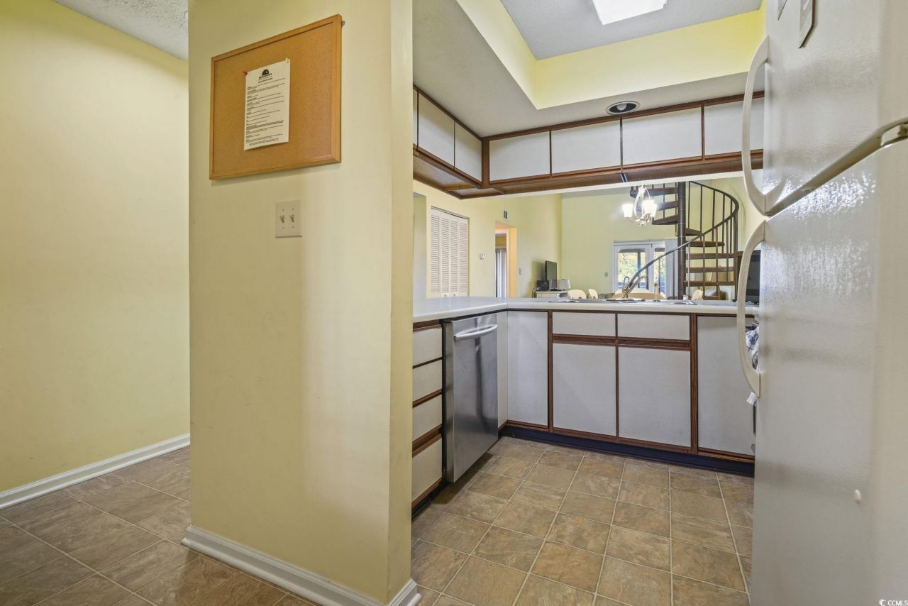 223 Maison Dr. Photo 8