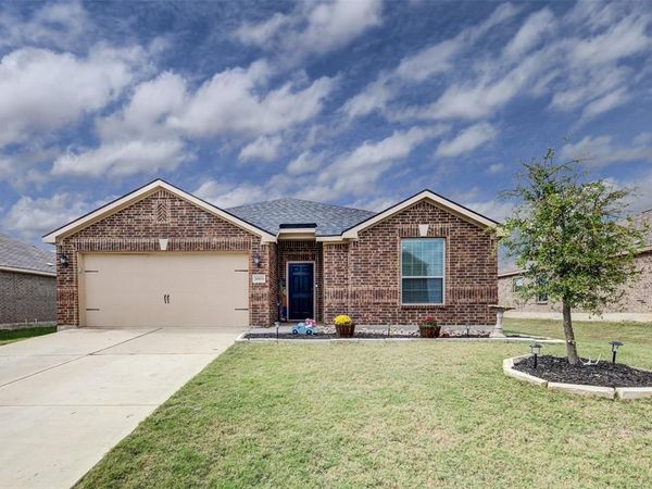 3003 Watercrest Drive, Sanger, TX 76266