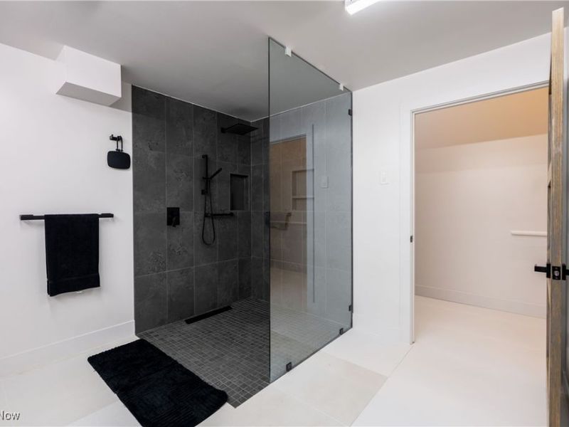 12866 Lake Shore Boulevard, Bratenahl, OH 44108 Photo 19