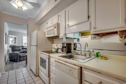 9400 Shore Dr. photo 4