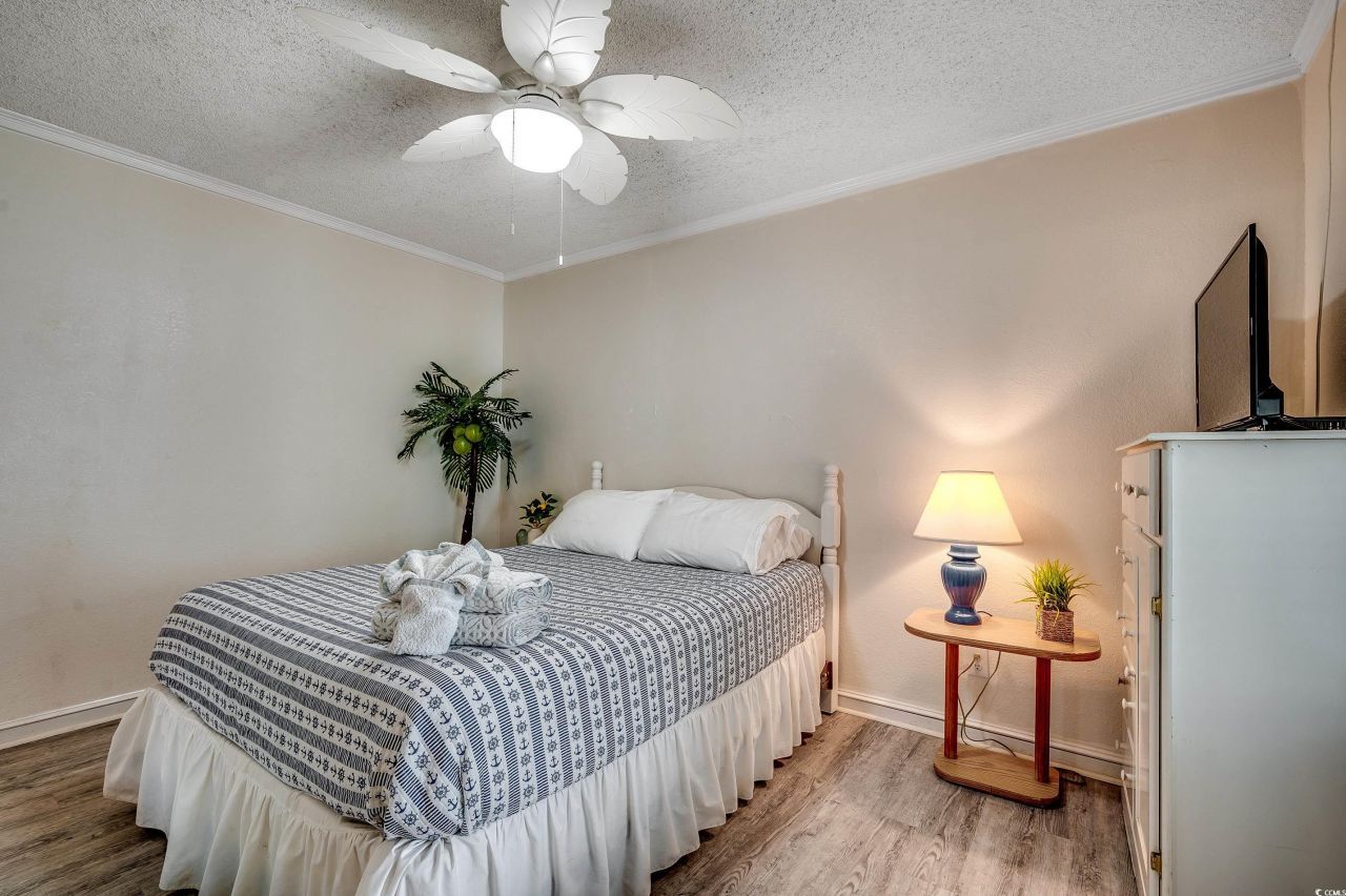 9400 Shore Dr. Photo 6