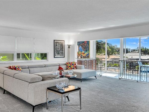 3050 NE 47th Ct, Unit 201, Fort Lauderdale, FL 33308