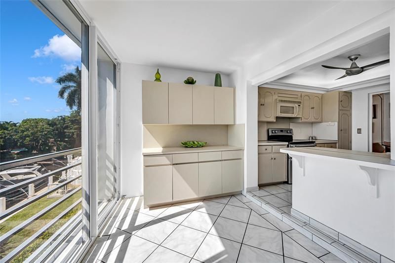 3050 NE 47th Court, Unit 201, Fort Lauderdale, FL 33308 Photo