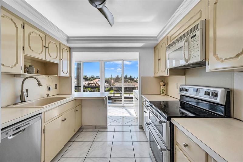 3050 NE 47th Court, Unit 201, Fort Lauderdale, FL 33308 Photo