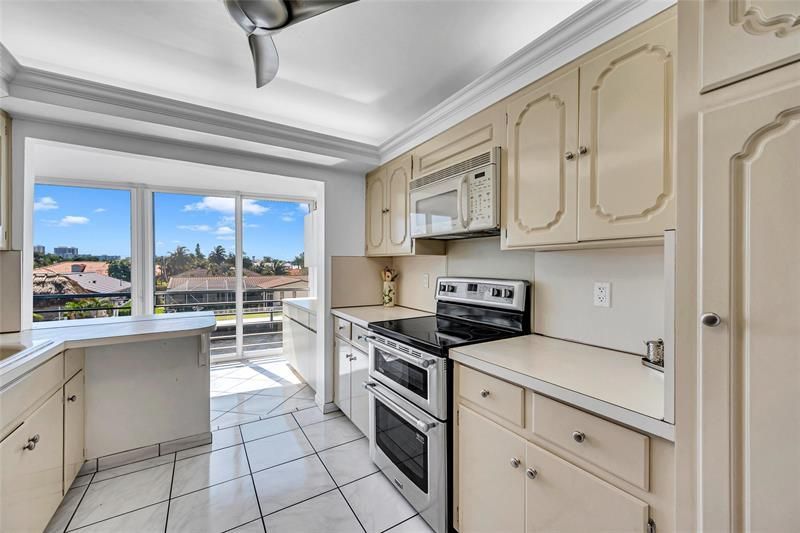 3050 NE 47th Court, Unit 201, Fort Lauderdale, FL 33308 Photo