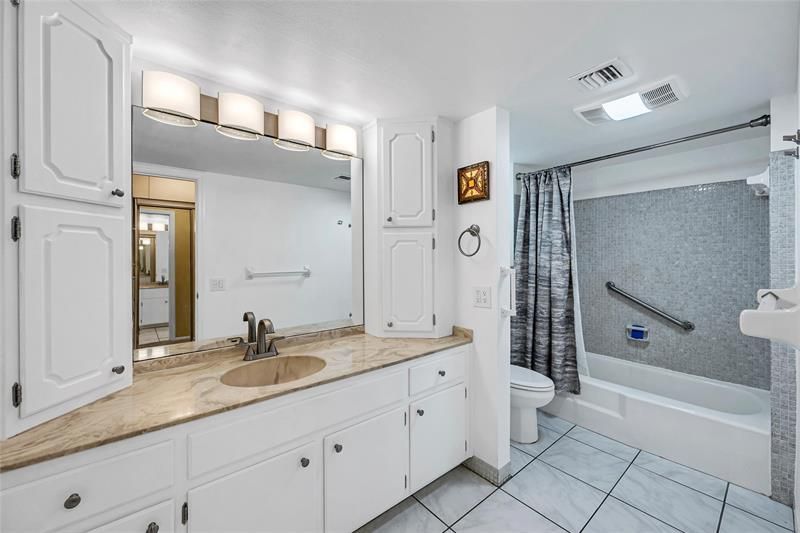 3050 NE 47th Court, Unit 201, Fort Lauderdale, FL 33308 Photo