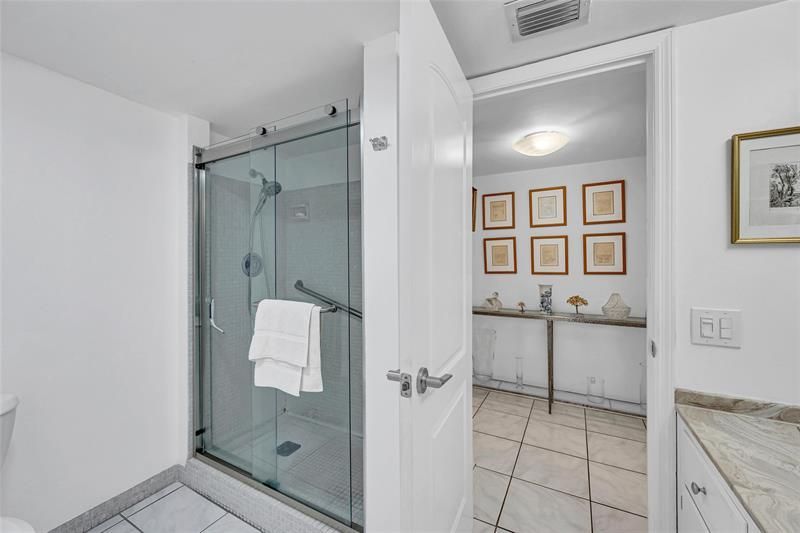 3050 NE 47th Court, Unit 201, Fort Lauderdale, FL 33308 Photo