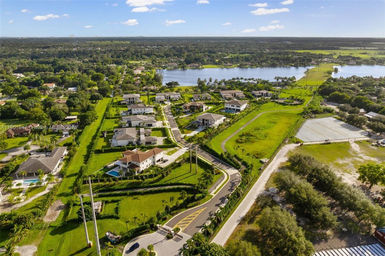 14940 SW 16th Ct, Davie, FL 33326 Photo