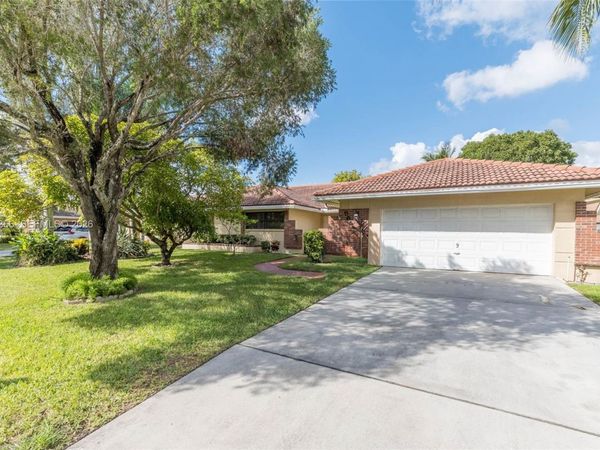 5641 Thistledown Ter, Davie, FL 33331
