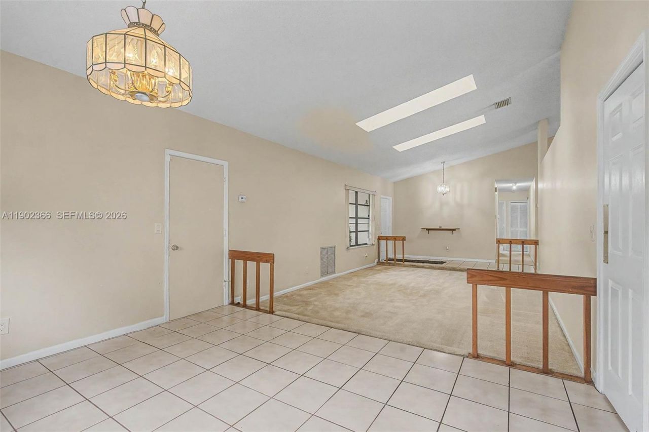 5641 Thistledown Ter, Davie, FL 33331 Photo