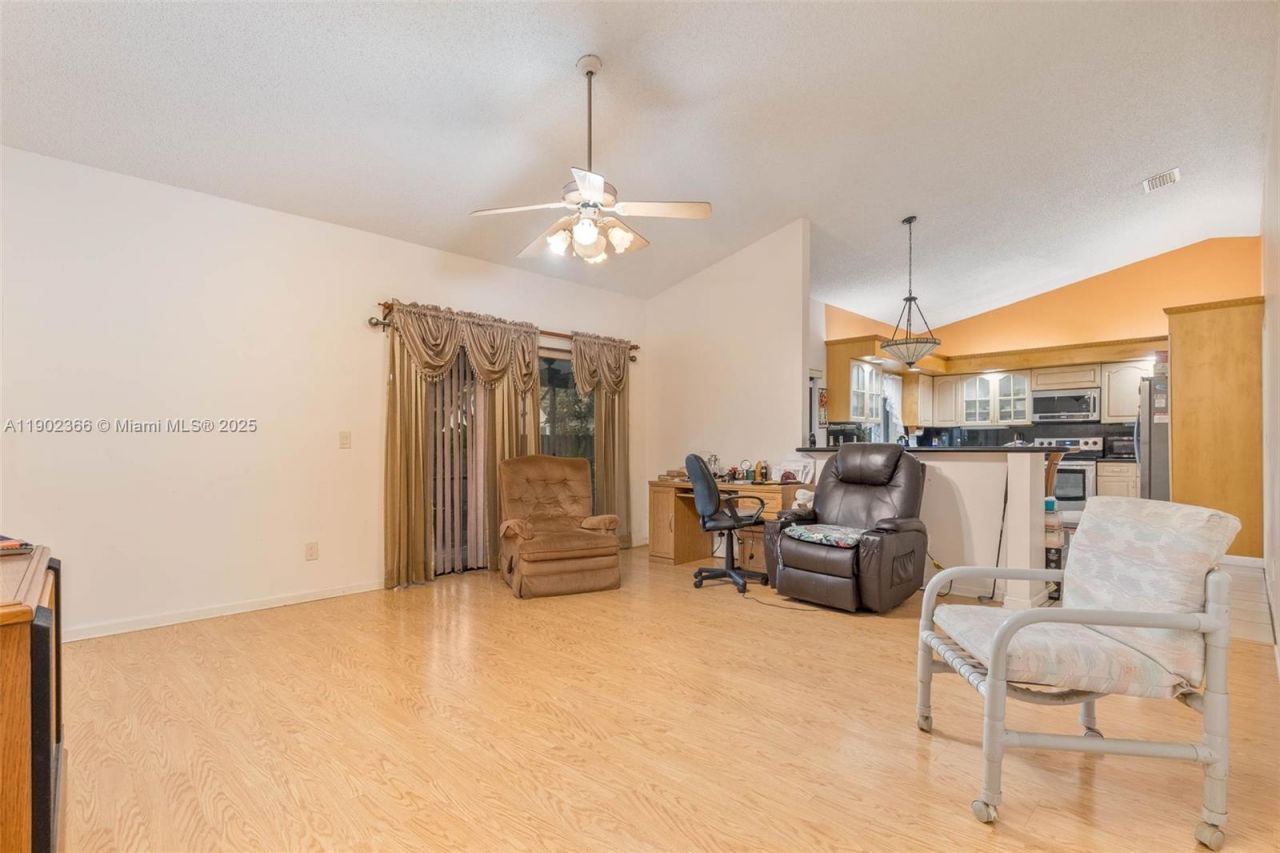 5641 Thistledown Ter, Davie, FL 33331 Photo