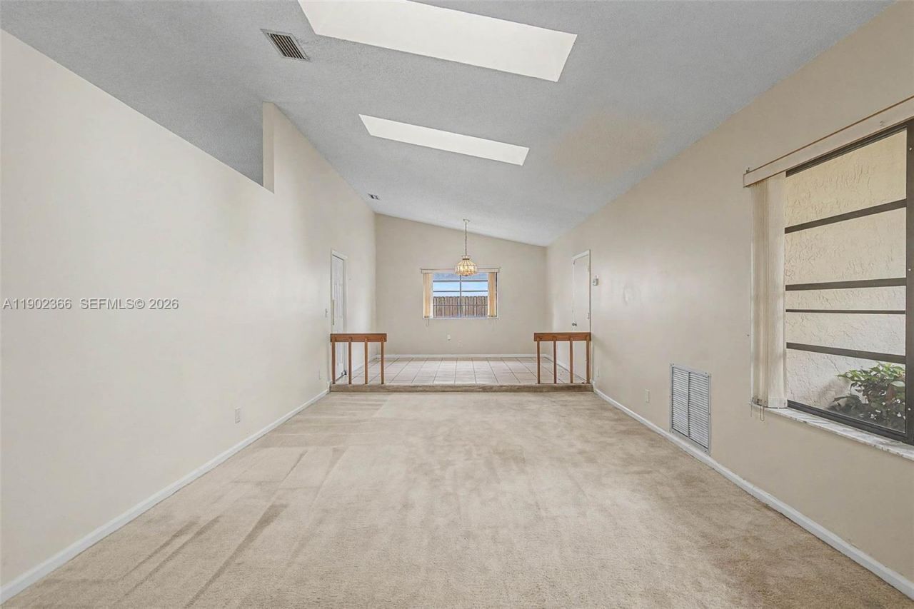 5641 Thistledown Ter, Davie, FL 33331 Photo