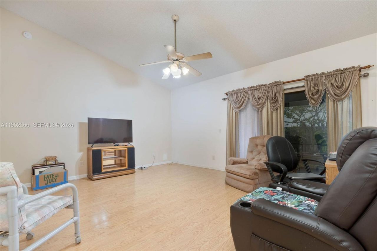 5641 Thistledown Ter, Davie, FL 33331 Photo
