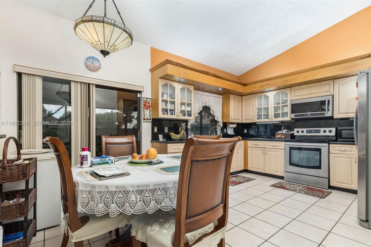 5641 Thistledown Ter, Davie, FL 33331 Photo