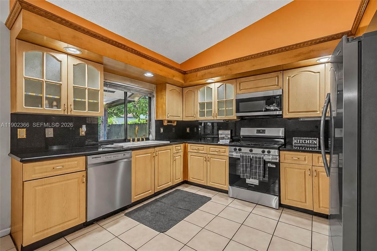 5641 Thistledown Ter, Davie, FL 33331 Photo