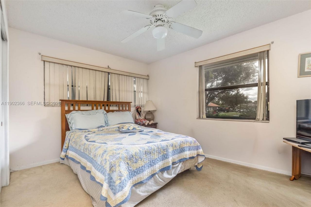 5641 Thistledown Ter, Davie, FL 33331 Photo