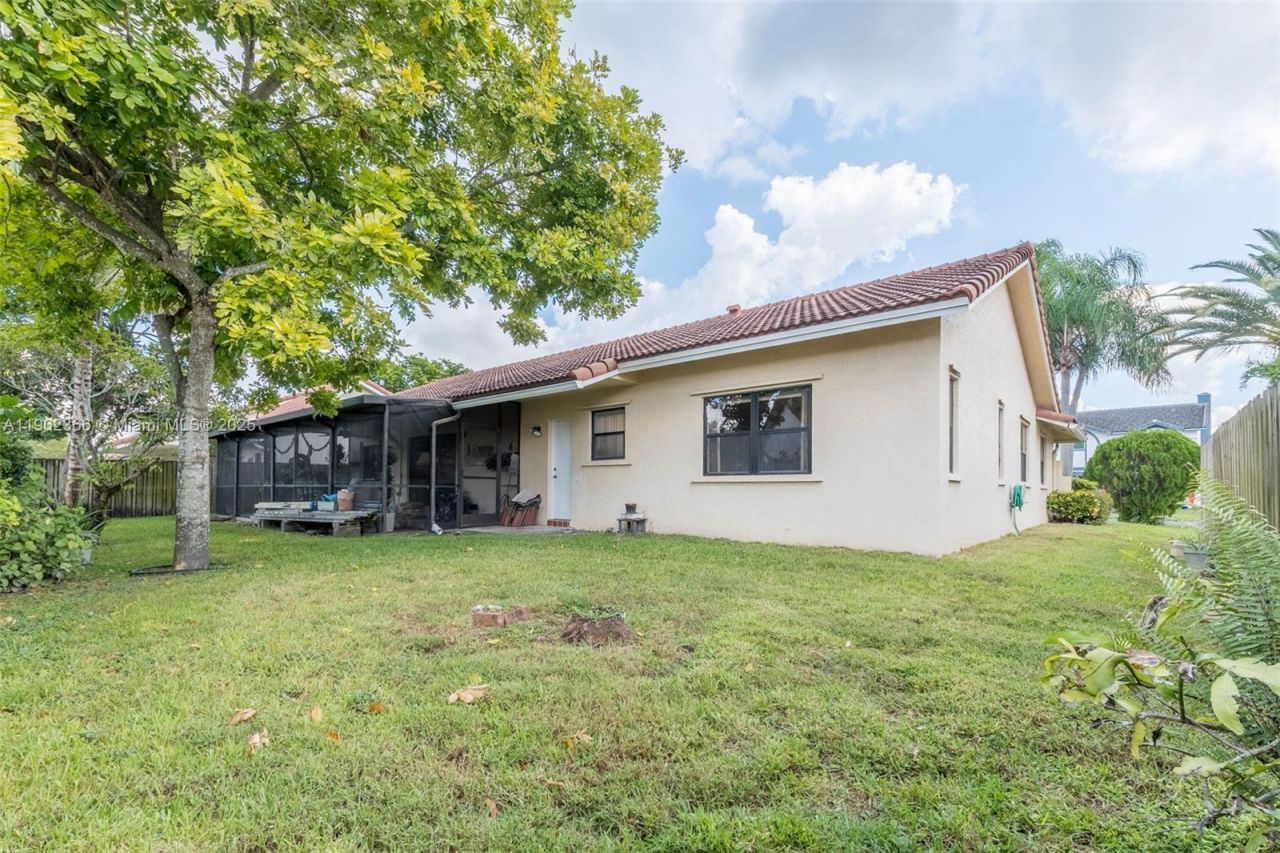 5641 Thistledown Ter, Davie, FL 33331 Photo