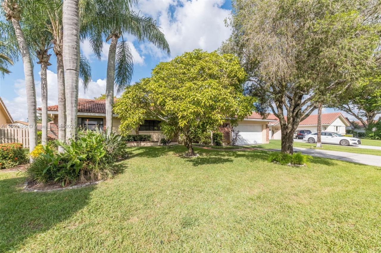 5641 Thistledown Ter, Davie, FL 33331 Photo