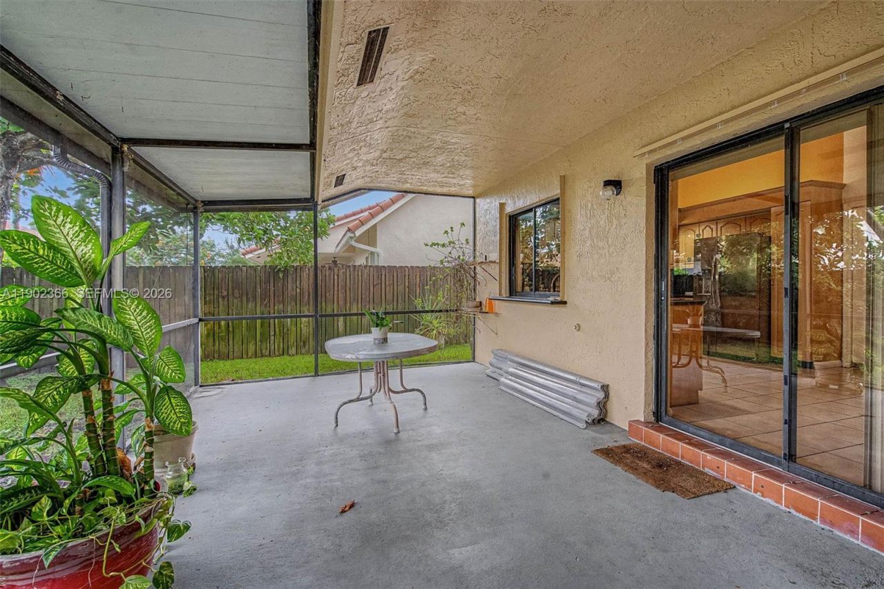 5641 Thistledown Ter, Davie, FL 33331 Photo