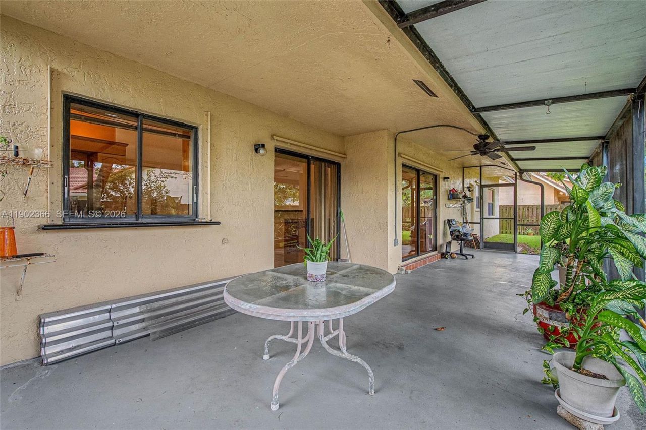 5641 Thistledown Ter, Davie, FL 33331 Photo