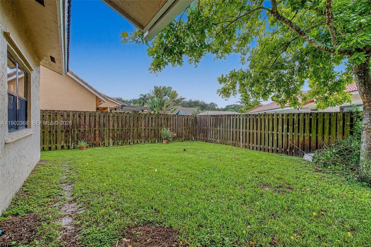 5641 Thistledown Ter, Davie, FL 33331 Photo