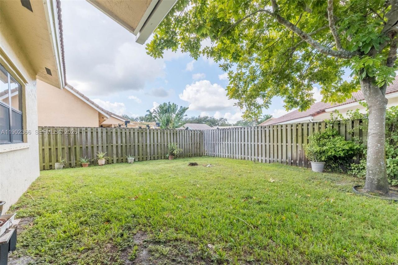 5641 Thistledown Ter, Davie, FL 33331 Photo